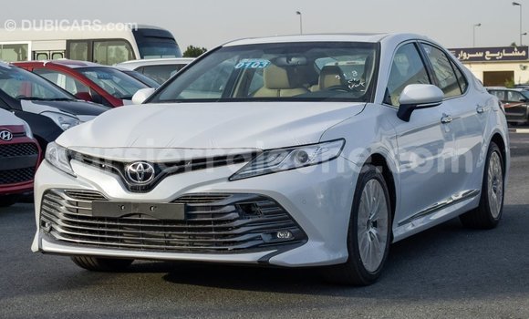 Buy Import Toyota Camry White Car in Import - Dubai in Kailahun Buy Import Toyota Camry White Car in Import - Dubai in Kailahun