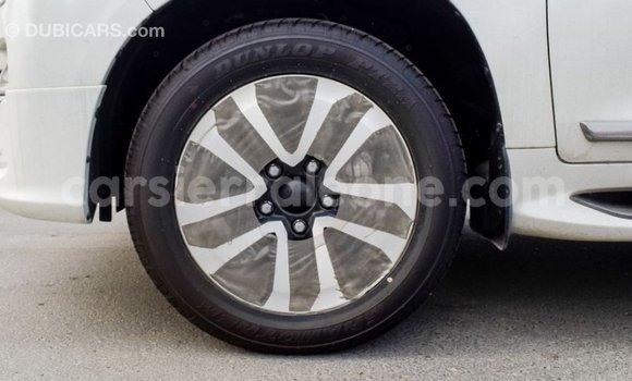 Buy Import Toyota Land Cruiser White Car in Import - Dubai in Kailahun Buy Import Toyota Land Cruiser White Car in Import - Dubai in Kailahun