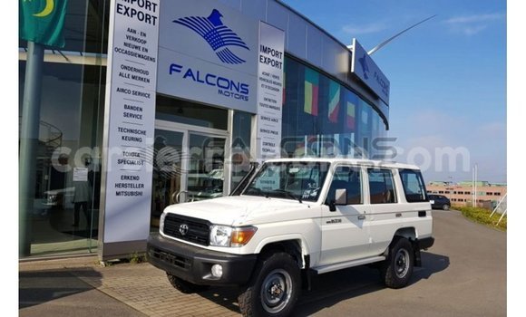 Buy Import Toyota Land Cruiser White Car in Import - Dubai in Kailahun Buy Import Toyota Land Cruiser White Car in Import - Dubai in Kailahun