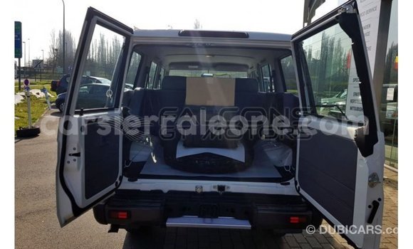 Buy Import Toyota Land Cruiser White Car in Import - Dubai in Kailahun Buy Import Toyota Land Cruiser White Car in Import - Dubai in Kailahun