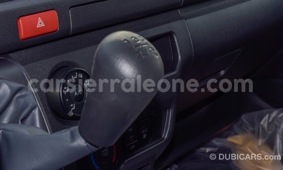 Buy Import Toyota Hiace White Car in Import - Dubai in Kailahun Buy Import Toyota Hiace White Car in Import - Dubai in Kailahun