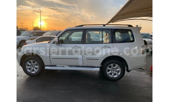 Buy Import Mitsubishi Pajero Black Car in Import - Dubai in Kailahun Buy Import Mitsubishi Pajero Black Car in Import - Dubai in Kailahun