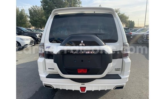 Buy Import Mitsubishi Pajero White Car in Import - Dubai in Kailahun Buy Import Mitsubishi Pajero White Car in Import - Dubai in Kailahun