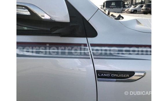 Buy Import Toyota Land Cruiser White Car in Import - Dubai in Kailahun Buy Import Toyota Land Cruiser White Car in Import - Dubai in Kailahun
