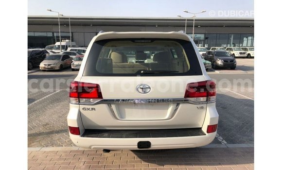 Buy Import Toyota Land Cruiser White Car in Import - Dubai in Kailahun Buy Import Toyota Land Cruiser White Car in Import - Dubai in Kailahun