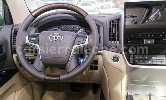 Buy Import Toyota Land Cruiser White Car in Import - Dubai in Kailahun Buy Import Toyota Land Cruiser White Car in Import - Dubai in Kailahun