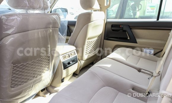 Buy Import Toyota Land Cruiser White Car in Import - Dubai in Kailahun Buy Import Toyota Land Cruiser White Car in Import - Dubai in Kailahun
