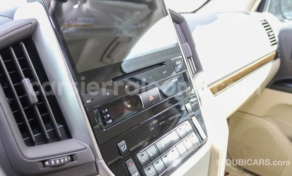 Buy Import Toyota Land Cruiser White Car in Import - Dubai in Kailahun Buy Import Toyota Land Cruiser White Car in Import - Dubai in Kailahun