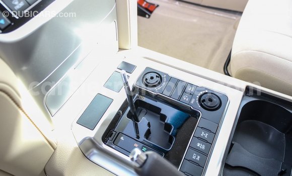 Buy Import Toyota Land Cruiser White Car in Import - Dubai in Kailahun Buy Import Toyota Land Cruiser White Car in Import - Dubai in Kailahun