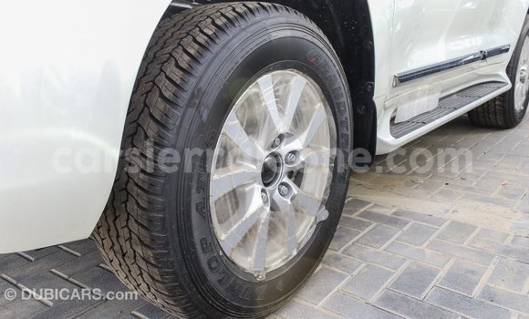 Buy Import Toyota Land Cruiser White Car in Import - Dubai in Kailahun Buy Import Toyota Land Cruiser White Car in Import - Dubai in Kailahun