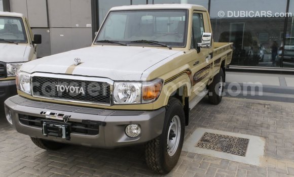 Buy Import Toyota Land Cruiser Beige Car in Import - Dubai in Kailahun Buy Import Toyota Land Cruiser Beige Car in Import - Dubai in Kailahun