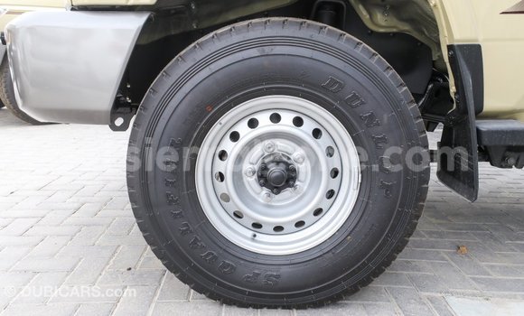 Buy Import Toyota Land Cruiser Beige Car in Import - Dubai in Kailahun Buy Import Toyota Land Cruiser Beige Car in Import - Dubai in Kailahun