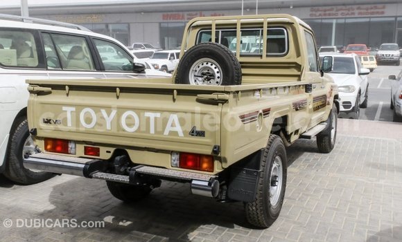 Buy Import Toyota Land Cruiser Beige Car in Import - Dubai in Kailahun Buy Import Toyota Land Cruiser Beige Car in Import - Dubai in Kailahun