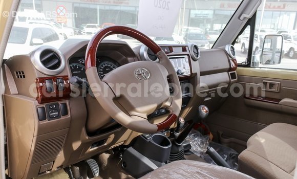 Buy Import Toyota Land Cruiser Beige Car in Import - Dubai in Kailahun Buy Import Toyota Land Cruiser Beige Car in Import - Dubai in Kailahun