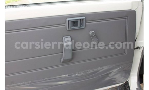 Buy Import Toyota Land Cruiser White Car in Import - Dubai in Kailahun Buy Import Toyota Land Cruiser White Car in Import - Dubai in Kailahun