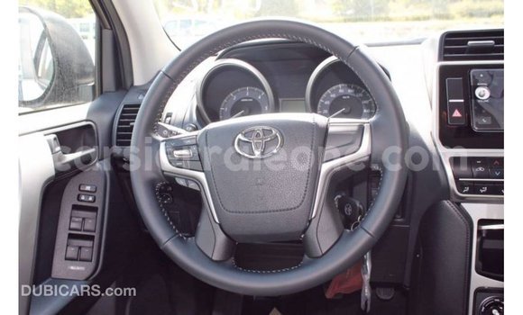 Buy Import Toyota Hilux Black Car in Import - Dubai in Kailahun Buy Import Toyota Hilux Black Car in Import - Dubai in Kailahun