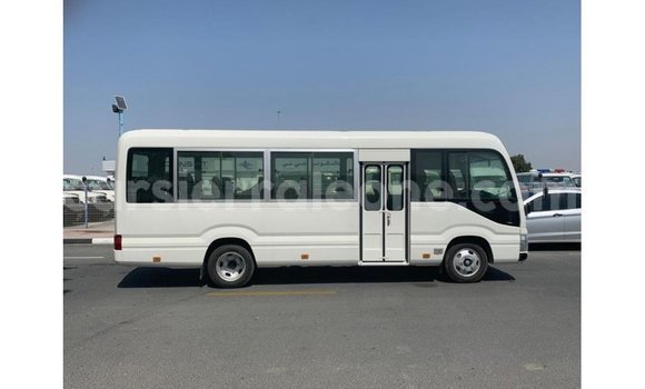 Buy Import Toyota Coaster White Car in Import - Dubai in Kailahun Buy Import Toyota Coaster White Car in Import - Dubai in Kailahun