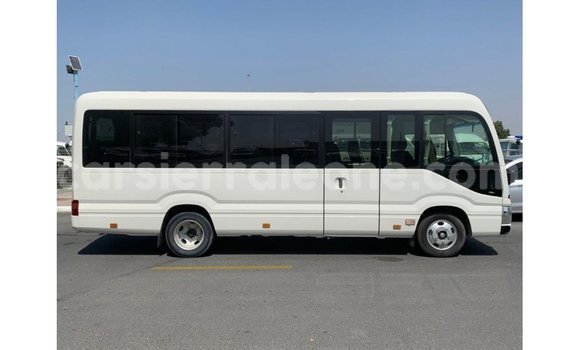 Buy Import Toyota Coaster White Car in Import - Dubai in Kailahun Buy Import Toyota Coaster White Car in Import - Dubai in Kailahun