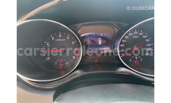 Acheter Import Voiture Kia Carnival Blanc à Import - Dubai, Kailahun Acheter Import Voiture Kia Carnival Blanc à Import - Dubai, Kailahun