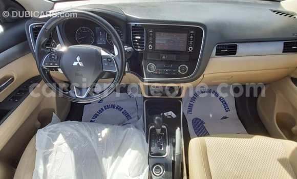 Buy Import Mitsubishi Outlander White Car in Import - Dubai in Kailahun Buy Import Mitsubishi Outlander White Car in Import - Dubai in Kailahun