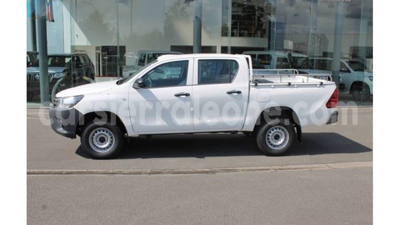 Big with watermark toyota hilux kailahun import dubai 6147