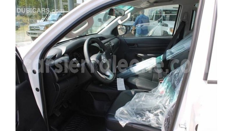 Big with watermark toyota hilux kailahun import dubai 6147