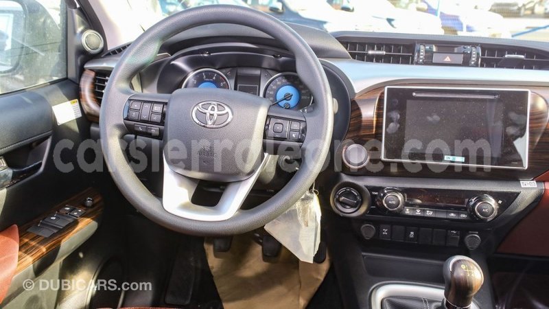 Big with watermark toyota hilux kailahun import dubai 6154