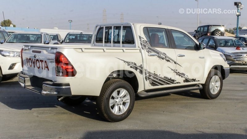 Big with watermark toyota hilux kailahun import dubai 6154