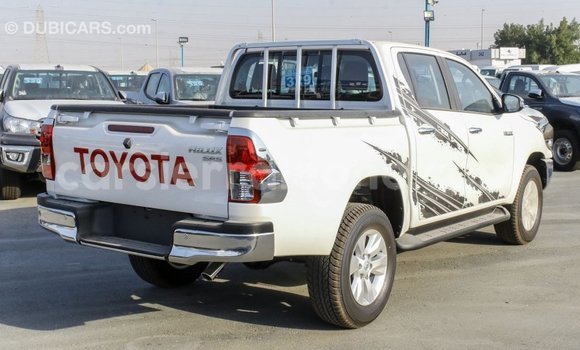Buy Import Toyota Hilux White Car in Import - Dubai in Kailahun Buy Import Toyota Hilux White Car in Import - Dubai in Kailahun