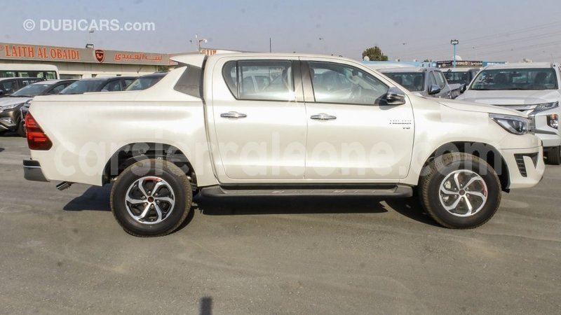 Big with watermark toyota hilux kailahun import dubai 6161
