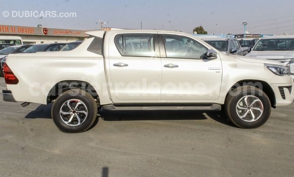 Buy Import Toyota Hilux White Car in Import - Dubai in Kailahun Buy Import Toyota Hilux White Car in Import - Dubai in Kailahun