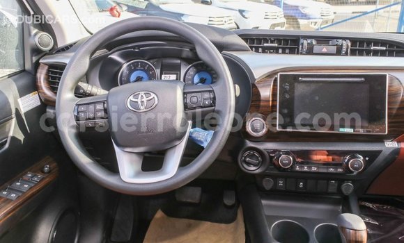 Buy Import Toyota Hilux White Car in Import - Dubai in Kailahun Buy Import Toyota Hilux White Car in Import - Dubai in Kailahun