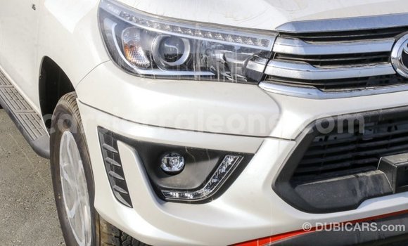 Buy Import Toyota Hilux White Car in Import - Dubai in Kailahun Buy Import Toyota Hilux White Car in Import - Dubai in Kailahun