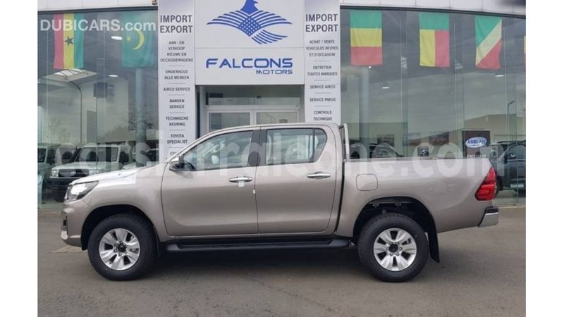 Big with watermark toyota hilux kailahun import dubai 6174
