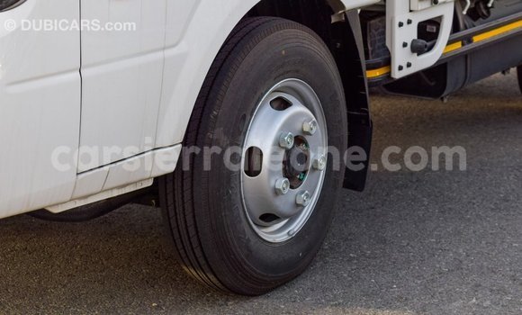 Buy Import Kia Carens White Car in Import - Dubai in Kailahun Buy Import Kia Carens White Car in Import - Dubai in Kailahun