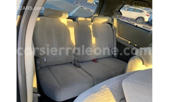 Buy Import Toyota Sienna Other Car in Import - Dubai in Kailahun Buy Import Toyota Sienna Other Car in Import - Dubai in Kailahun