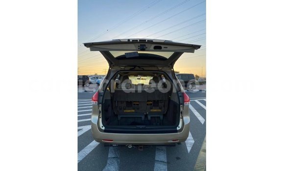 Buy Import Toyota Sienna Other Car in Import - Dubai in Kailahun Buy Import Toyota Sienna Other Car in Import - Dubai in Kailahun