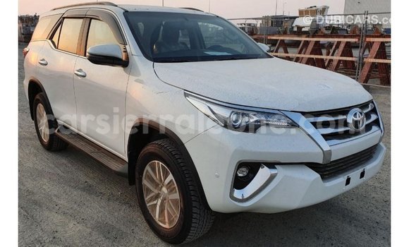 Buy Import Toyota Fortuner White Car in Import - Dubai in Kailahun Buy Import Toyota Fortuner White Car in Import - Dubai in Kailahun