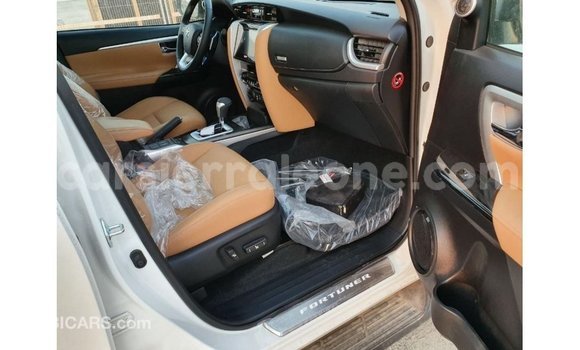 Buy Import Toyota Fortuner White Car in Import - Dubai in Kailahun Buy Import Toyota Fortuner White Car in Import - Dubai in Kailahun