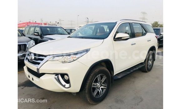 Buy Import Toyota Fortuner White Car in Import - Dubai in Kailahun Buy Import Toyota Fortuner White Car in Import - Dubai in Kailahun