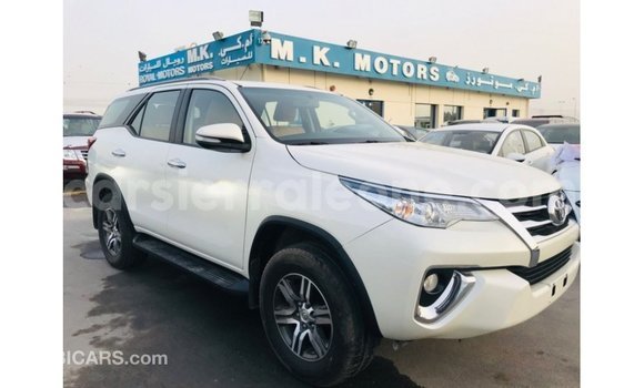 Buy Import Toyota Fortuner White Car in Import - Dubai in Kailahun Buy Import Toyota Fortuner White Car in Import - Dubai in Kailahun