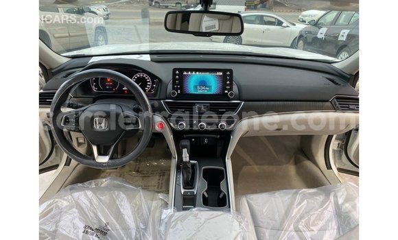 Buy Import Honda T White Bike in Import - Dubai in Kailahun Buy Import Honda T White Bike in Import - Dubai in Kailahun