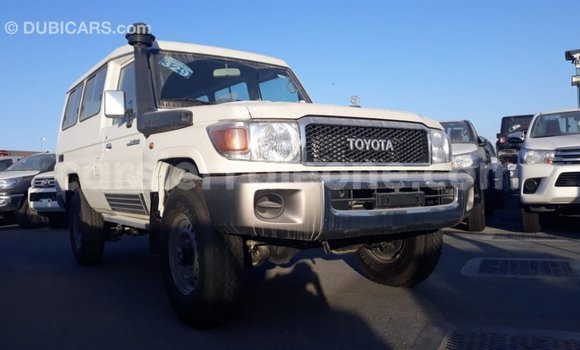 Buy Import Toyota Land Cruiser White Car in Import - Dubai in Kailahun Buy Import Toyota Land Cruiser White Car in Import - Dubai in Kailahun