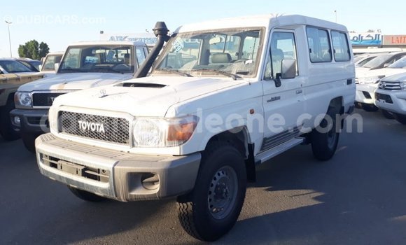 Buy Import Toyota Land Cruiser White Car in Import - Dubai in Kailahun Buy Import Toyota Land Cruiser White Car in Import - Dubai in Kailahun