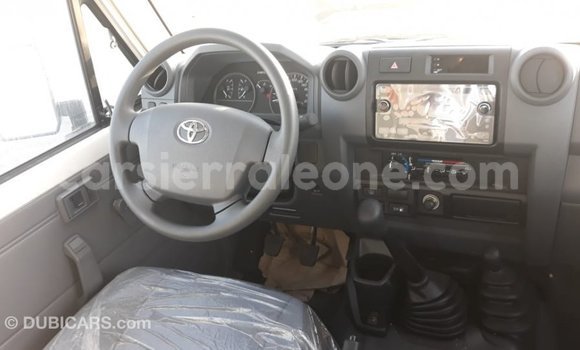 Buy Import Toyota Land Cruiser White Car in Import - Dubai in Kailahun Buy Import Toyota Land Cruiser White Car in Import - Dubai in Kailahun