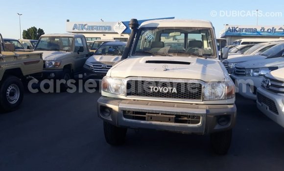 Buy Import Toyota Land Cruiser White Car in Import - Dubai in Kailahun Buy Import Toyota Land Cruiser White Car in Import - Dubai in Kailahun