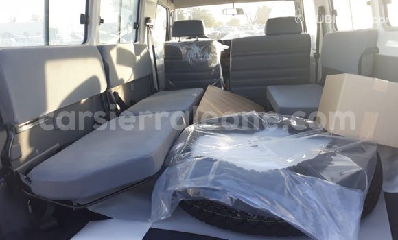 Buy Import Toyota Land Cruiser White Car in Import - Dubai in Kailahun Buy Import Toyota Land Cruiser White Car in Import - Dubai in Kailahun