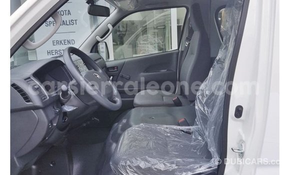 Buy Import Toyota Hiace White Car in Import - Dubai in Kailahun Buy Import Toyota Hiace White Car in Import - Dubai in Kailahun