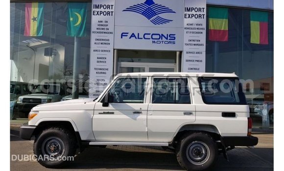 Buy Import Toyota Land Cruiser White Car in Import - Dubai in Kailahun Buy Import Toyota Land Cruiser White Car in Import - Dubai in Kailahun