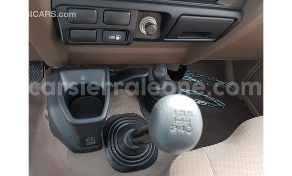 Buy Import Toyota Land Cruiser Beige Car in Import - Dubai in Kailahun Buy Import Toyota Land Cruiser Beige Car in Import - Dubai in Kailahun